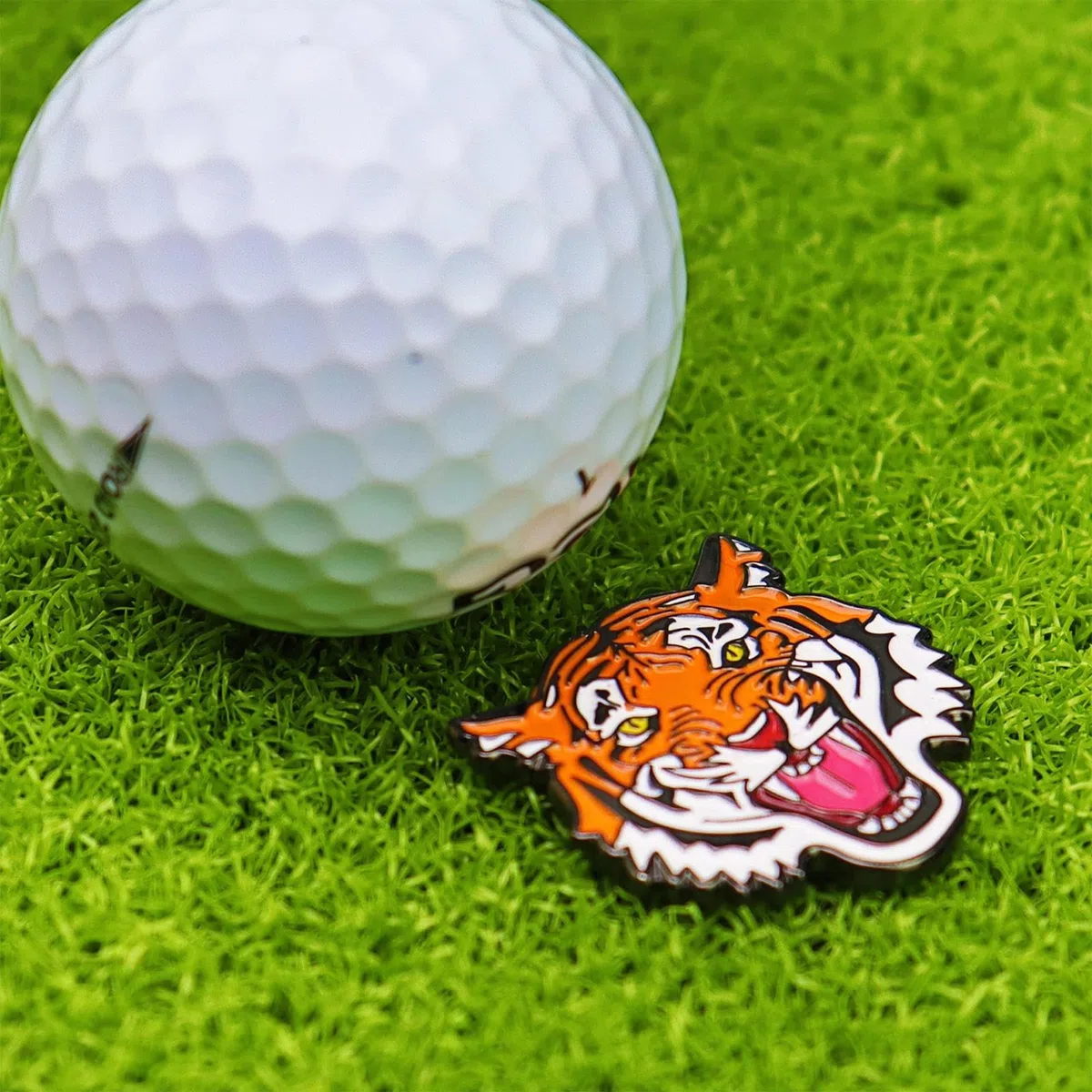 Genérico Clip per cappello marcatore da golf, clip per cappello marcatore palla - magnetica con motivo tigre - supporto magnetico per palla da golf, clip per supporto
